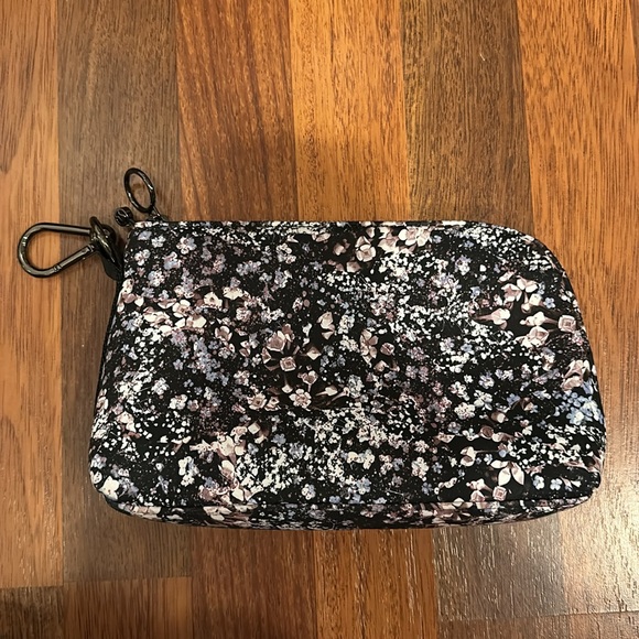 Printed neoprene pouch - Picture 2 of 6